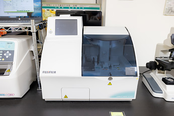 血液生化学検査機器(富士ドライケムNX500V)